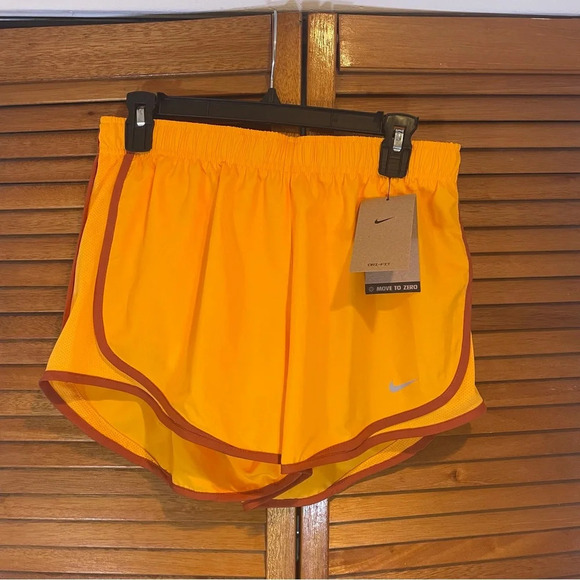 Nike Pants - Nike Women’s Dri-Fit Lined Orange Tempo Athletic Shorts Sz M NWT